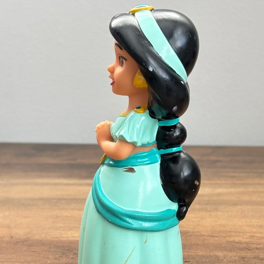 DISNEY Parks Aladdin Princess JASMINE Vinyl Bath Pool Toy Figure Cake Topper